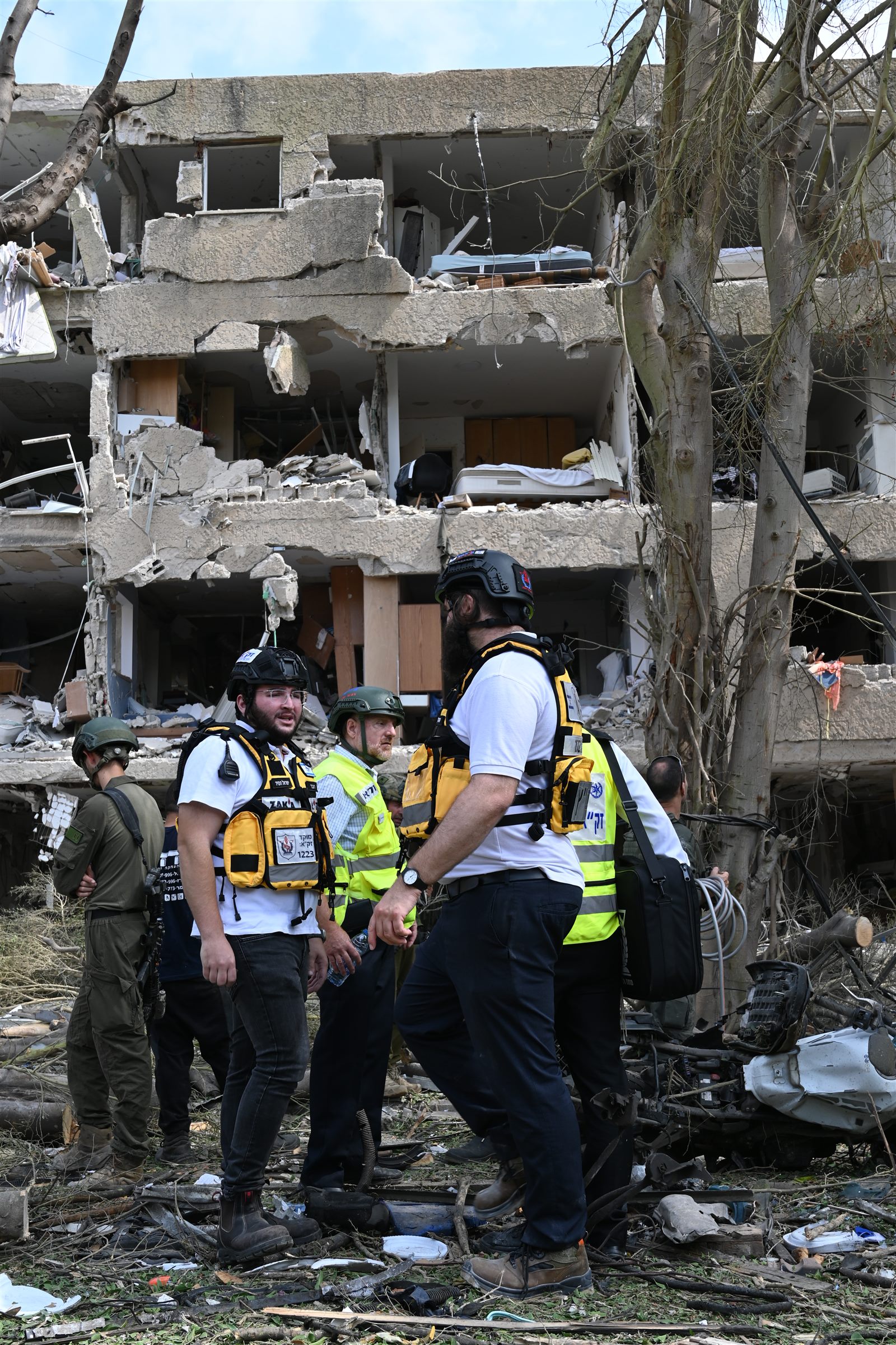ZAKA Tel Aviv volunteers at a collapsed building in Venezuela